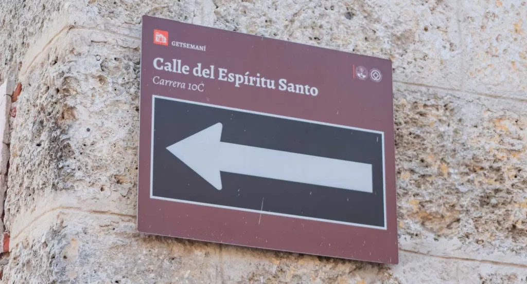 Calle del Espíritu Santo en Getsemaní destacando su ambiente colonial